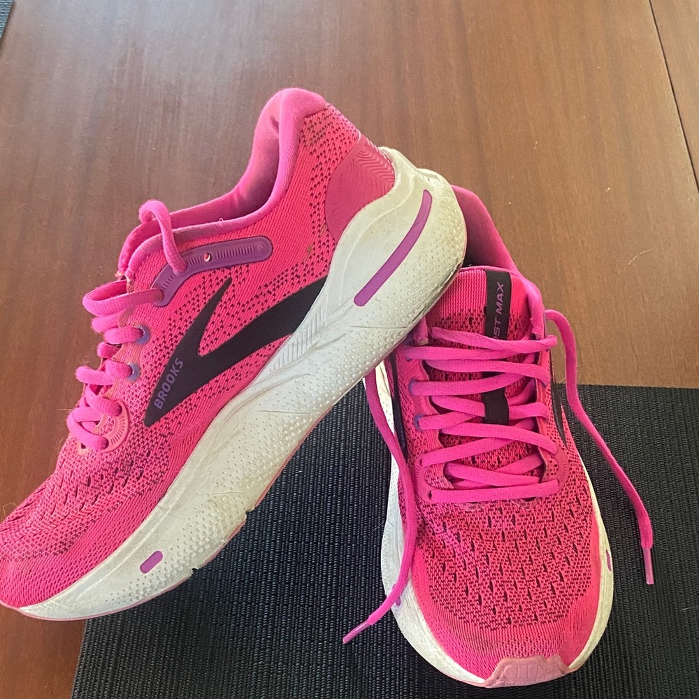 Brooks Women's Hot Pink and Black Athletic Running Shoes